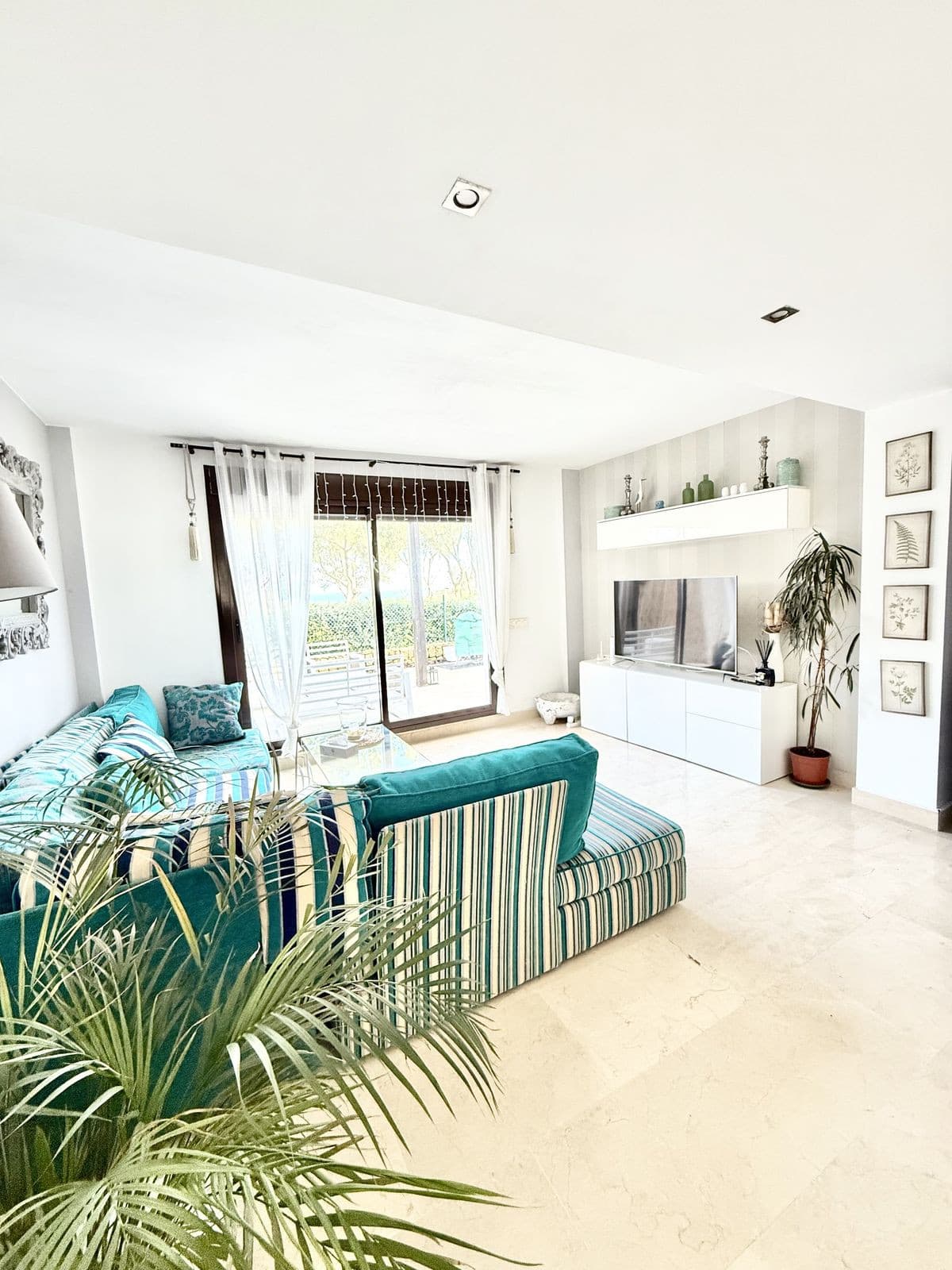 Townhouse in La Alcaidesa — photo 4 of 9