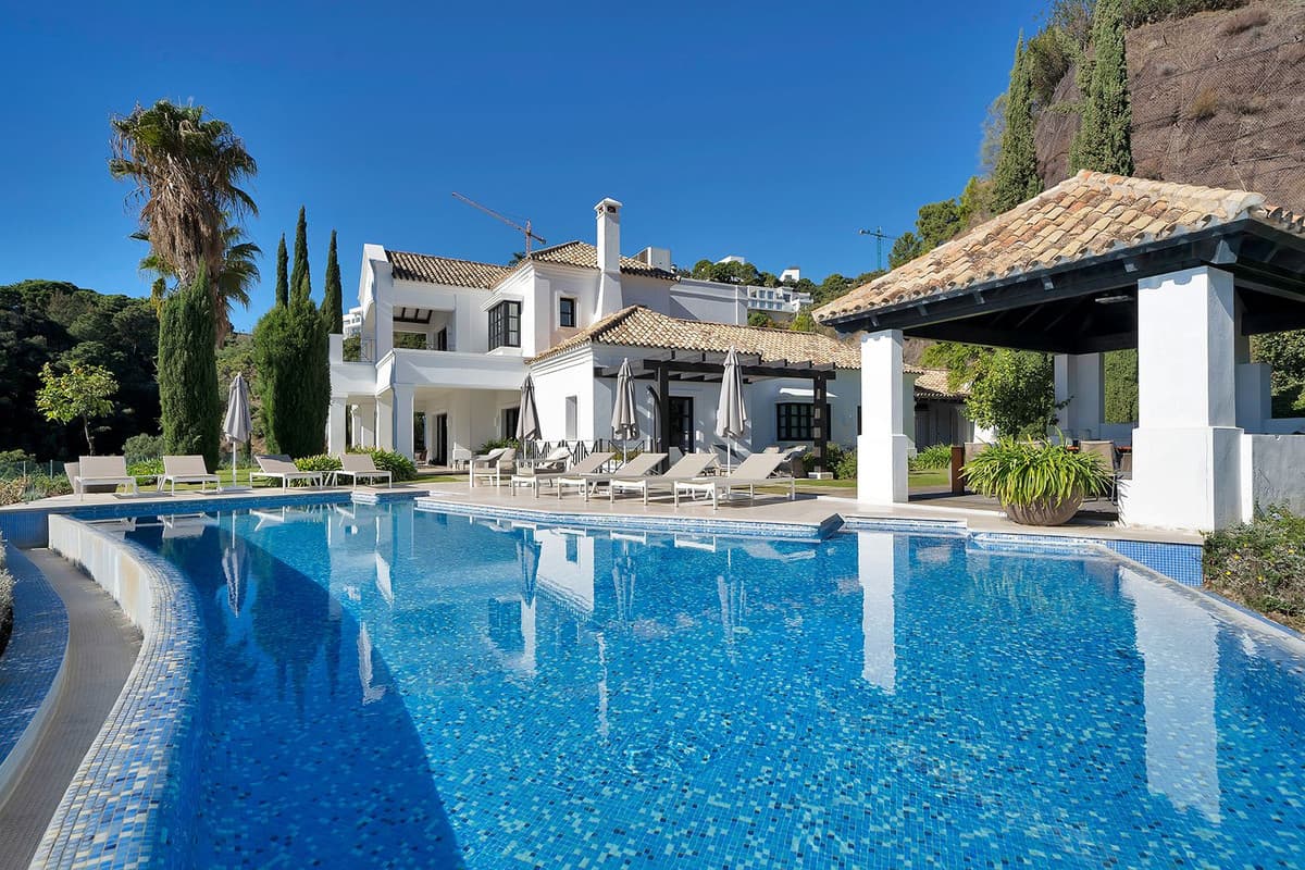 Detached Villa in Benahavís — photo 2 of 10