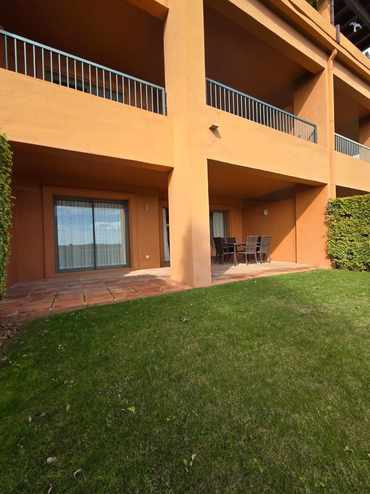 Ground Floor Apartment in Estepona — photo 1 of 10