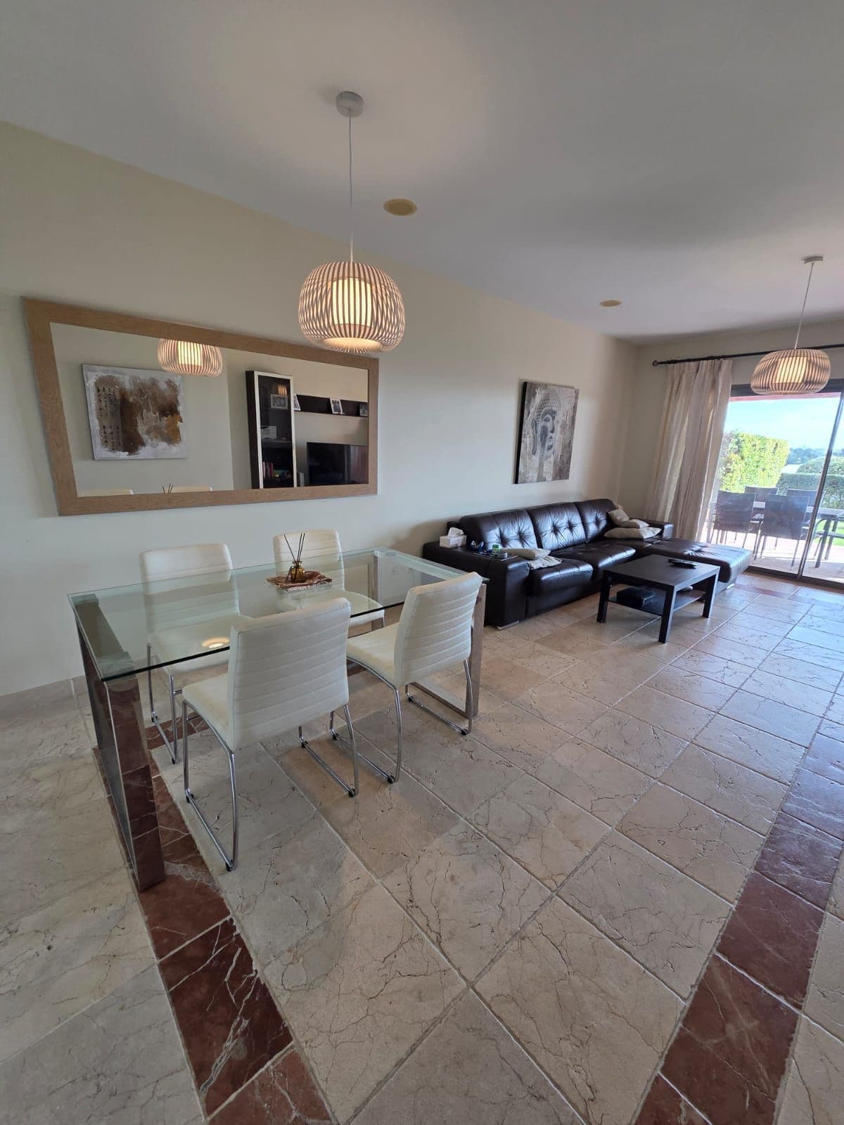 Ground Floor Apartment in Estepona — photo 3 of 10