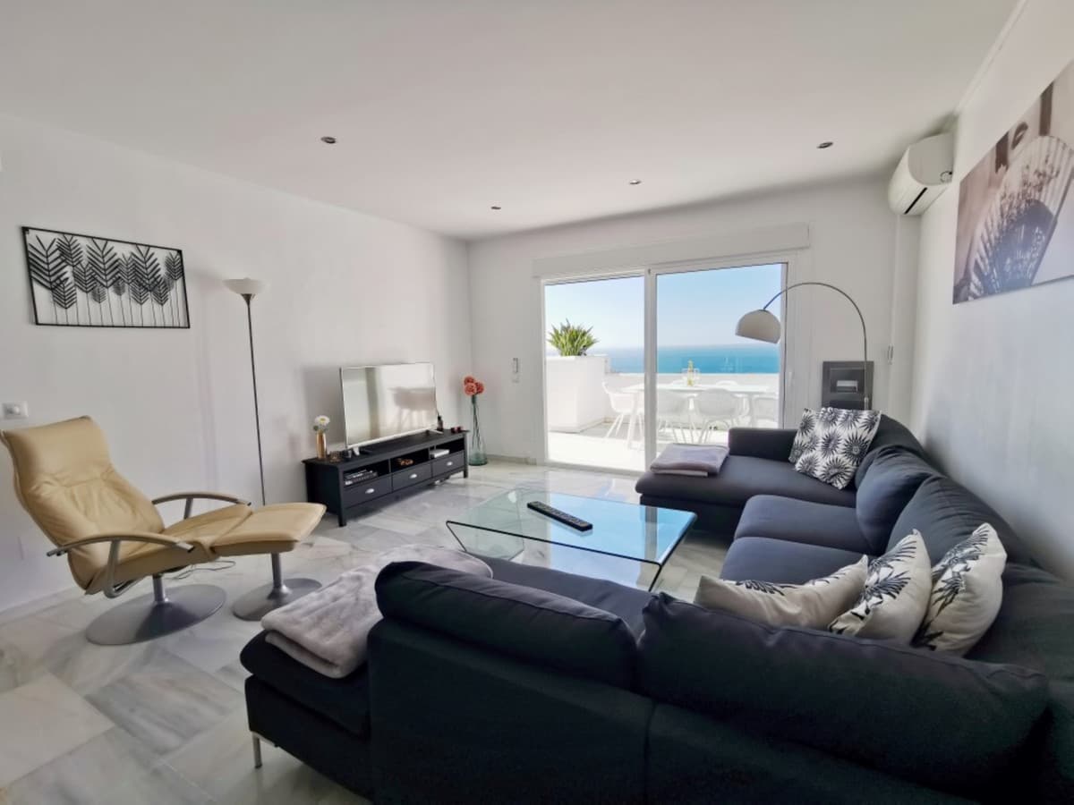 Middle Floor Apartment in La Mairena — photo 3 of 10