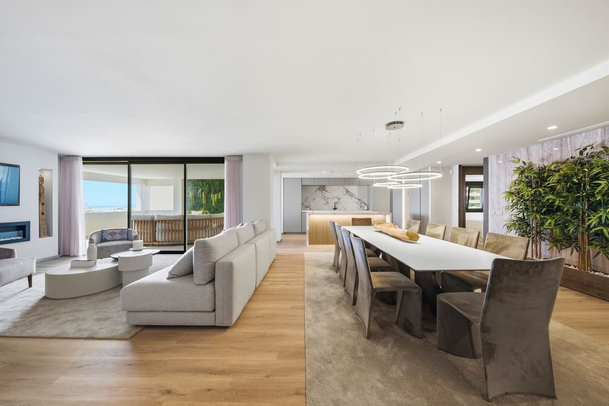 Middle Floor Apartment in Puerto Banús — photo 1 of 10