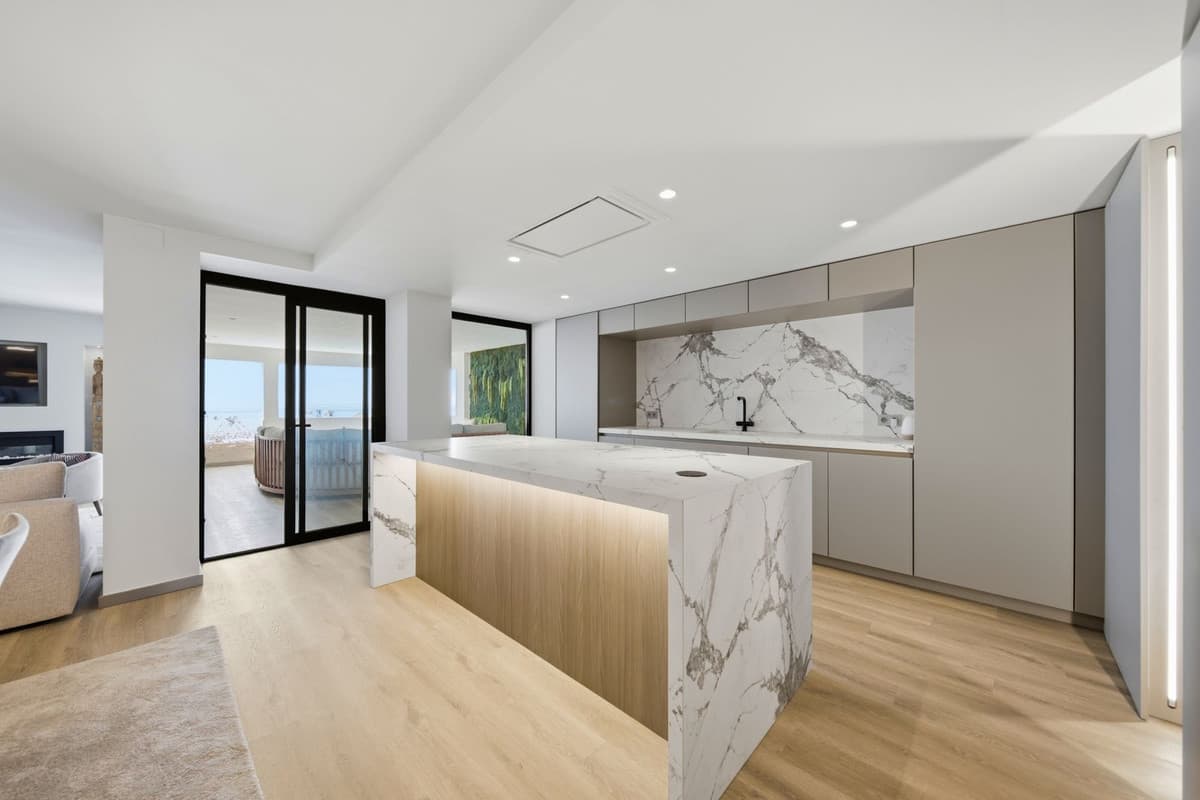 Middle Floor Apartment in Puerto Banús — photo 5 of 10