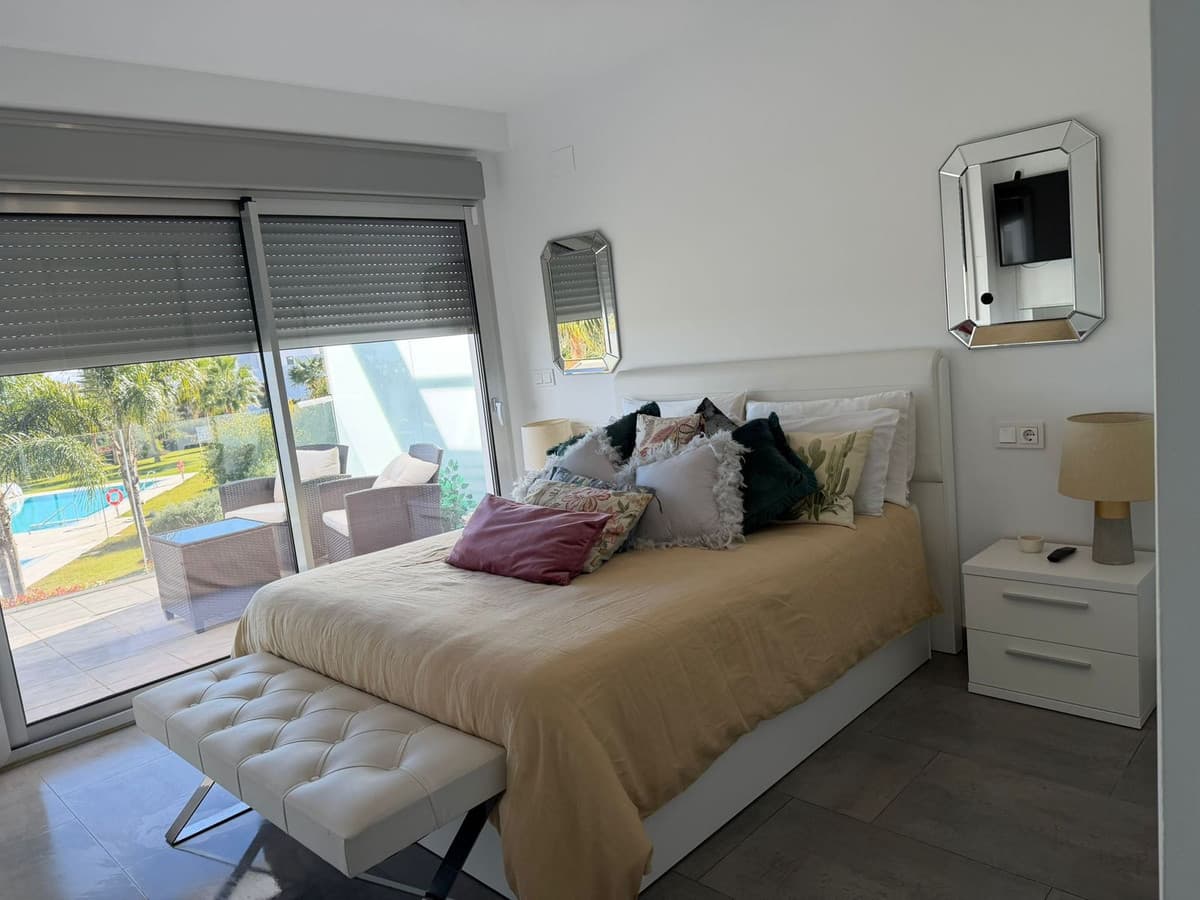 Ground Floor Apartment in Estepona — photo 2 of 10