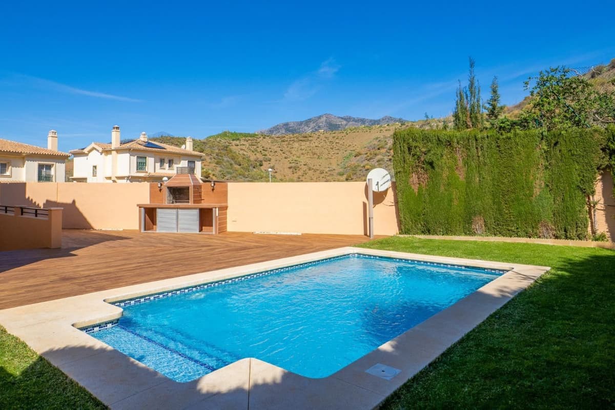 Semi-Detached House in Fuengirola — photo 2 of 10