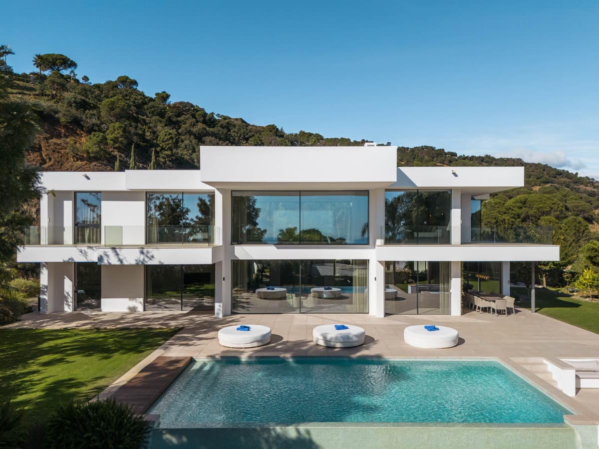 Detached Villa in El Madroñal — photo 1 of 10