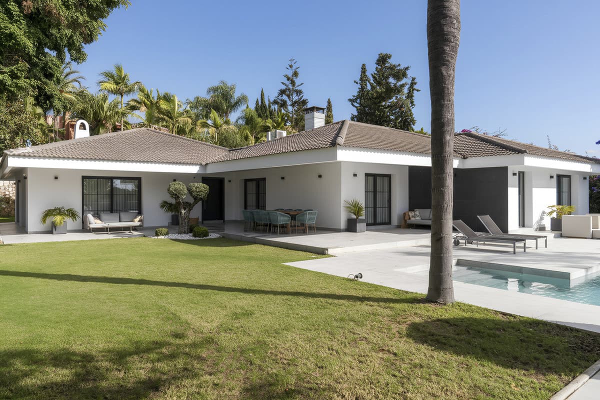Detached Villa in Marbella — photo 2 of 10