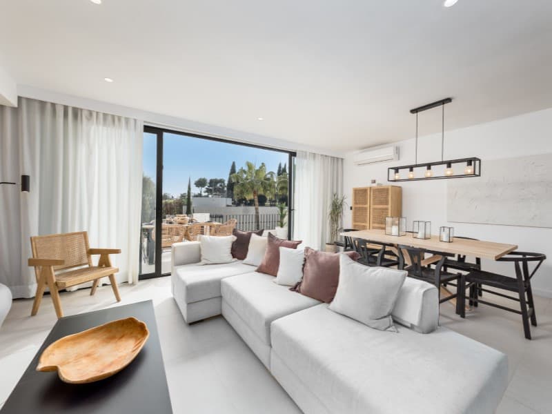 Townhouse in Nueva Andalucía — photo 3 of 10