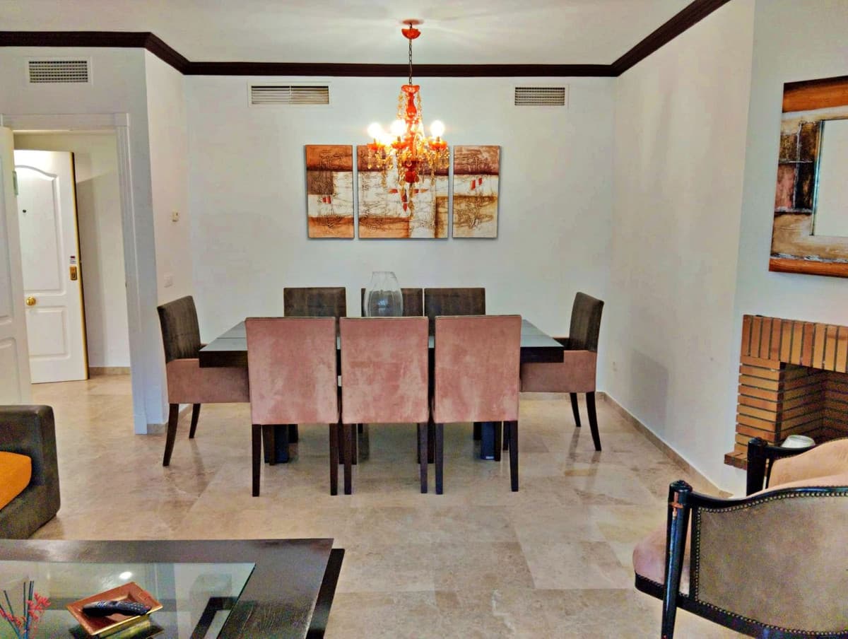 Ground Floor Apartment in Nueva Andalucía — photo 4 of 10