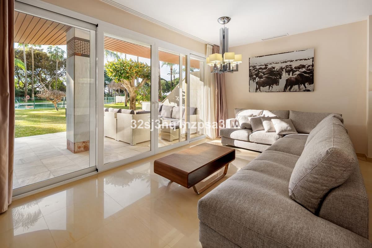 Ground Floor Apartment in Marbella — photo 3 of 10