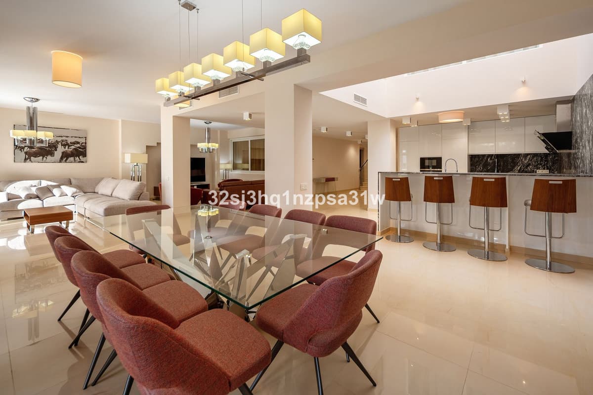 Ground Floor Apartment in Marbella — photo 4 of 10