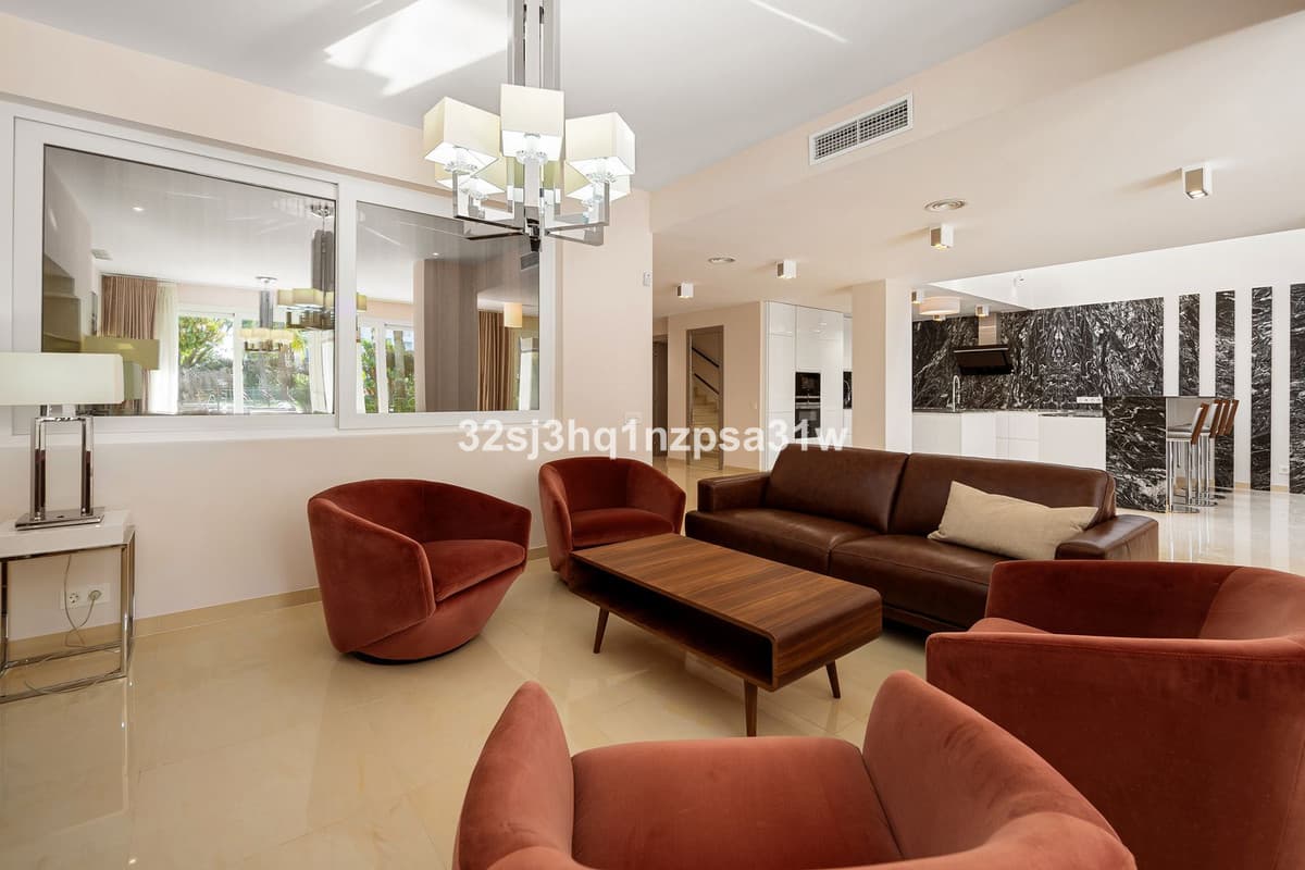 Ground Floor Apartment in Marbella — photo 5 of 10