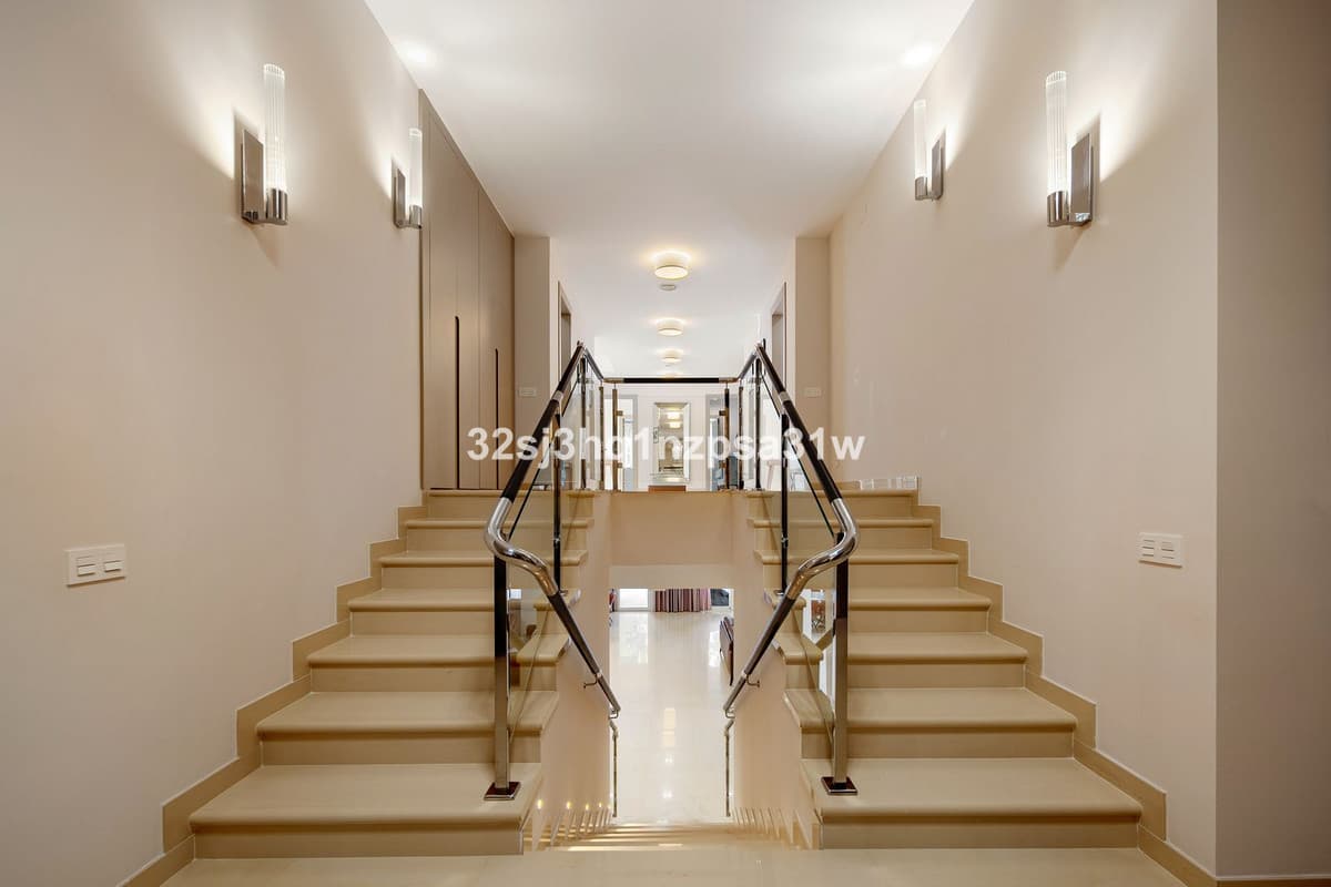 Ground Floor Apartment in Marbella — photo 9 of 10