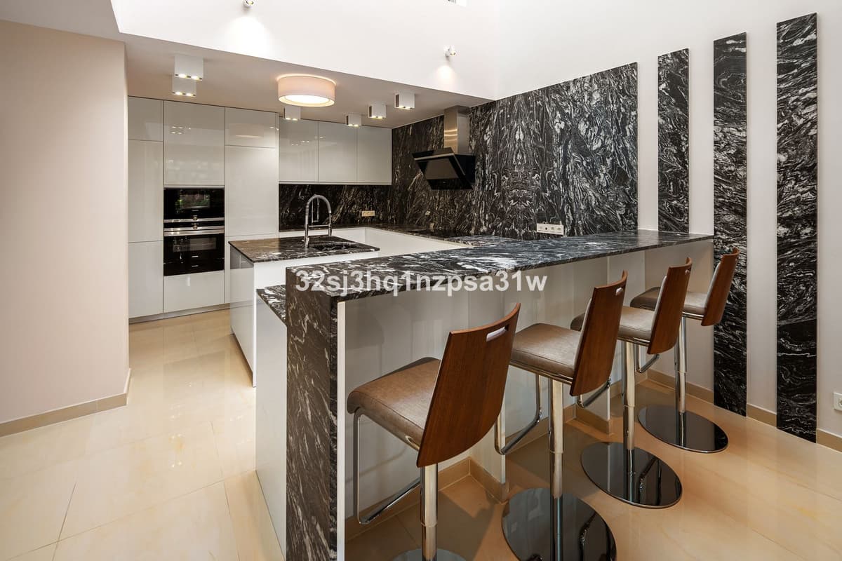 Ground Floor Apartment in Marbella — photo 10 of 10
