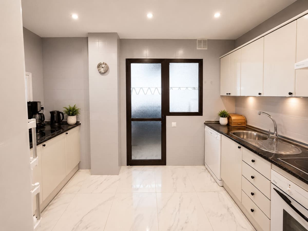 Middle Floor Apartment in Puerto Banús — photo 5 of 10