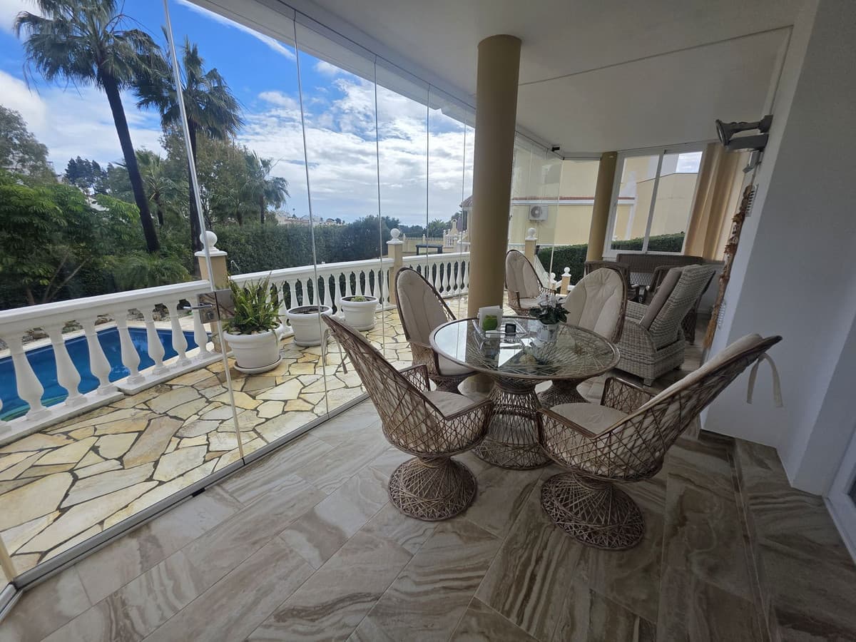Detached Villa in Calahonda — photo 3 of 10