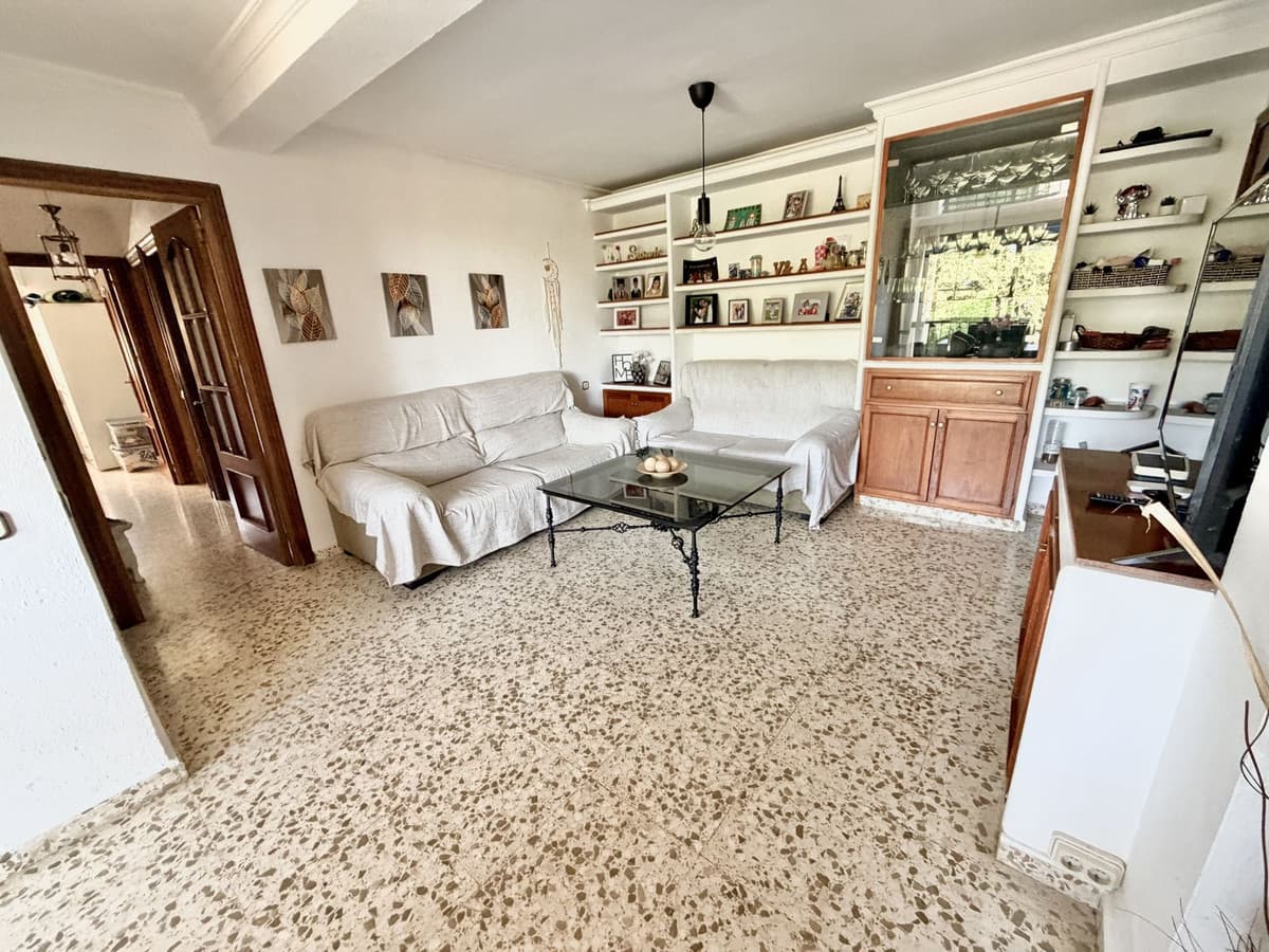 Middle Floor Apartment in Marbella — photo 4 of 10