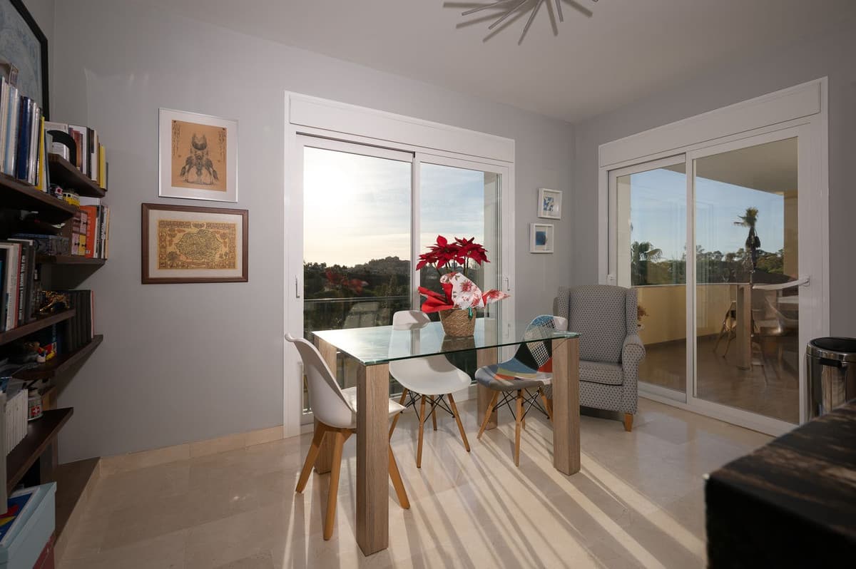 Middle Floor Apartment in Benahavís — photo 6 of 10