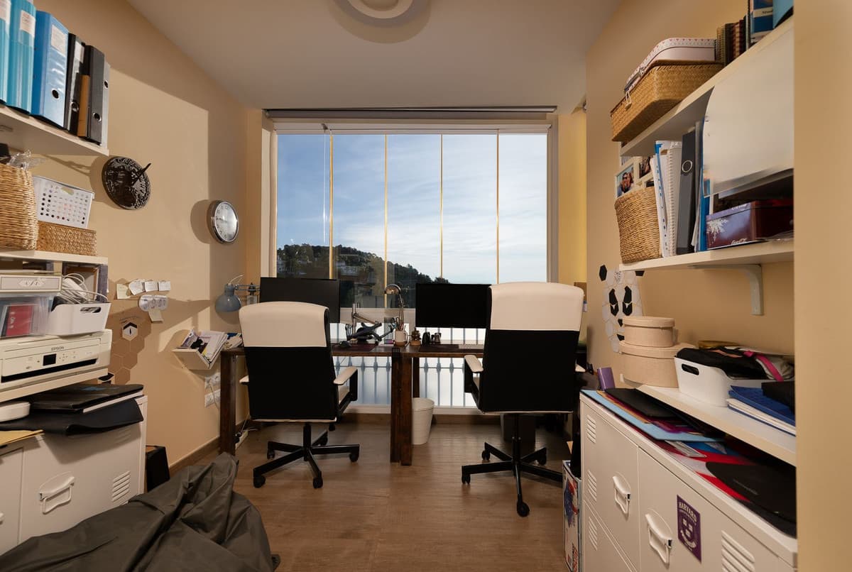 Middle Floor Apartment in Benahavís — photo 7 of 10