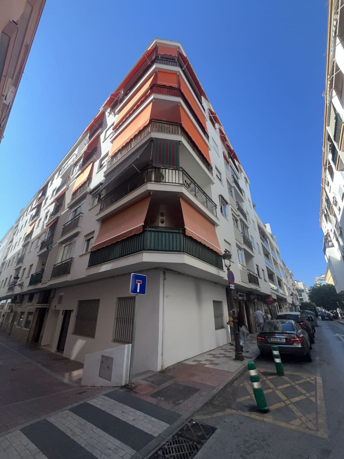 Middle Floor Apartment in Estepona — photo 1 of 10