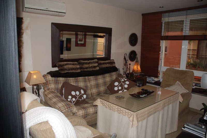 Middle Floor Apartment in Estepona — photo 4 of 10