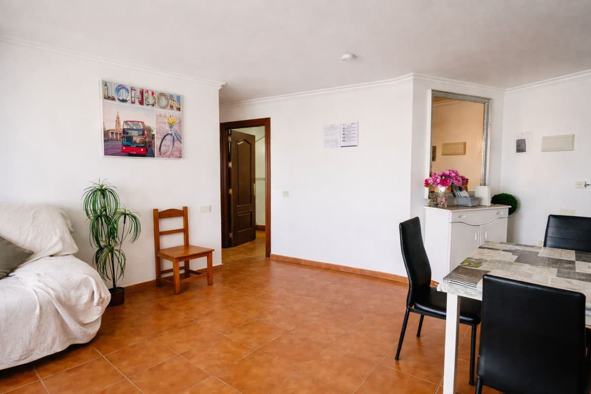 Middle Floor Apartment in Benalmadena — photo 9 of 10