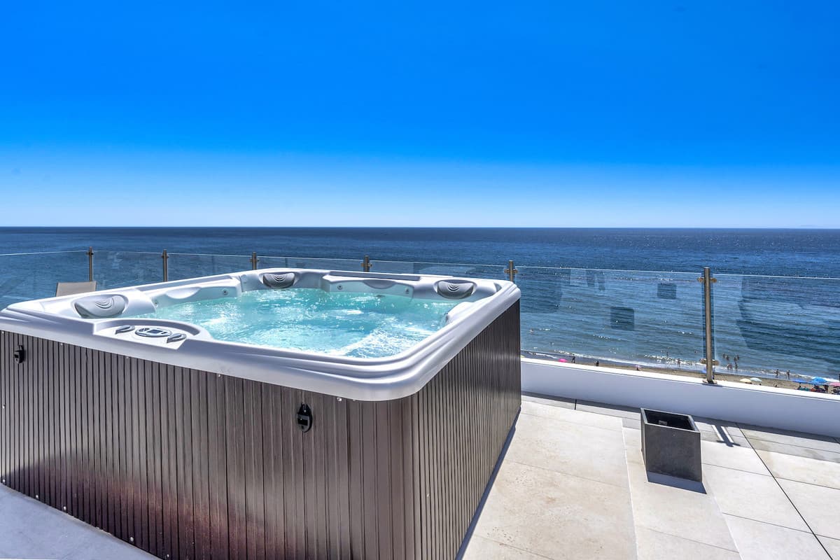 Penthouse in Estepona — photo 1 of 10