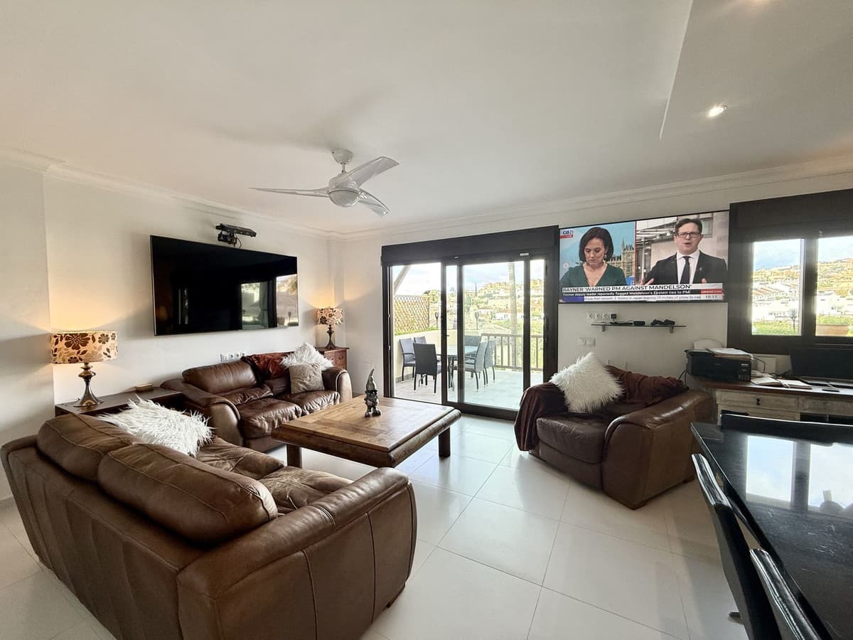 Detached Villa in Riviera del Sol — photo 5 of 10