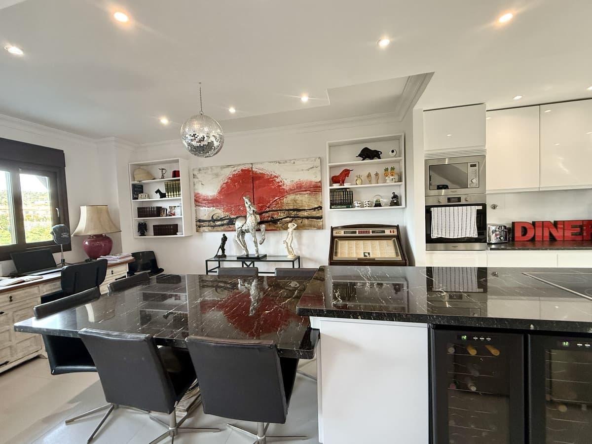 Detached Villa in Riviera del Sol — photo 8 of 10