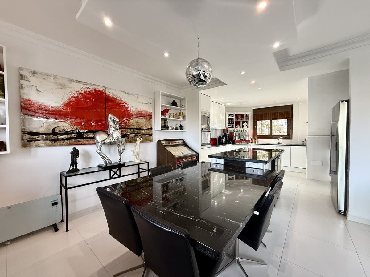 Detached Villa in Riviera del Sol — photo 9 of 10