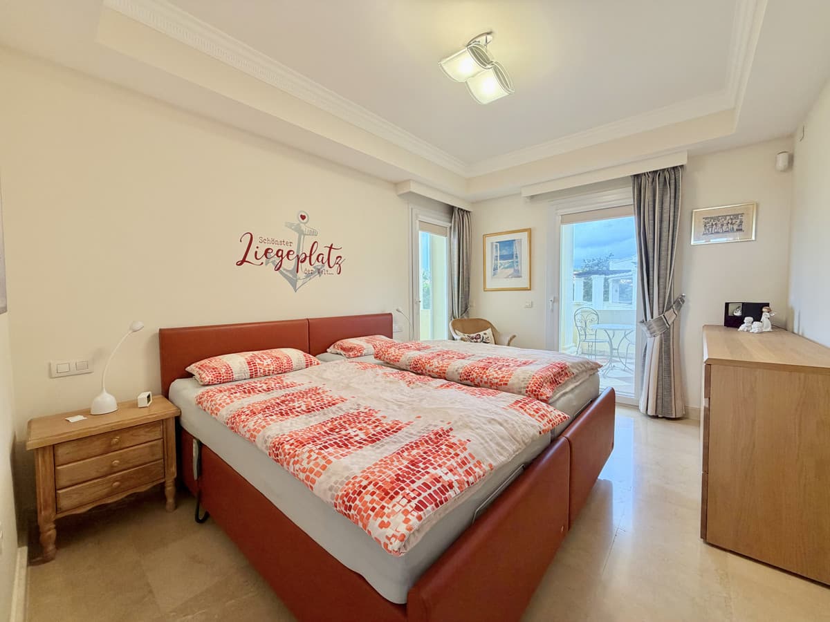 Middle Floor Apartment in Casares — photo 9 of 10