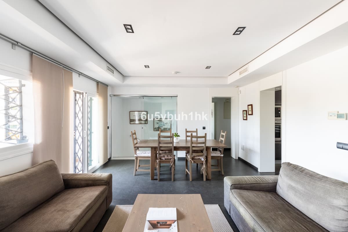 Townhouse in Torreblanca — photo 3 of 10