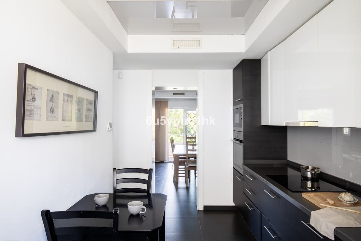 Townhouse in Torreblanca — photo 10 of 10