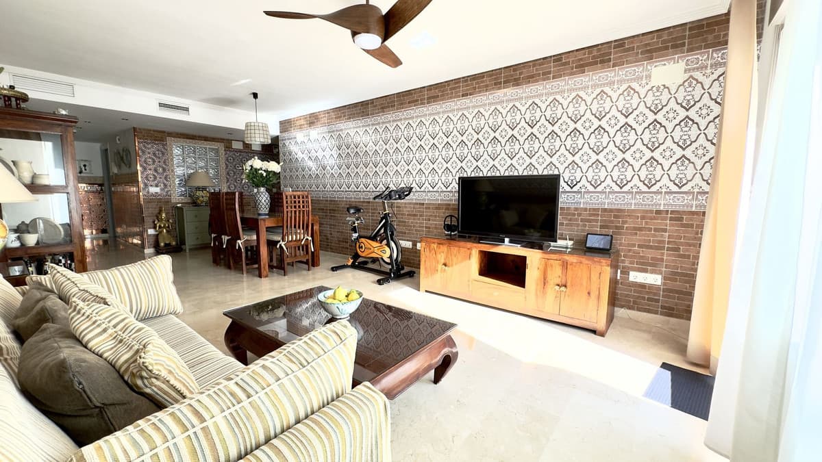 Top Floor Apartment in Guadalmina Baja — photo 4 of 10