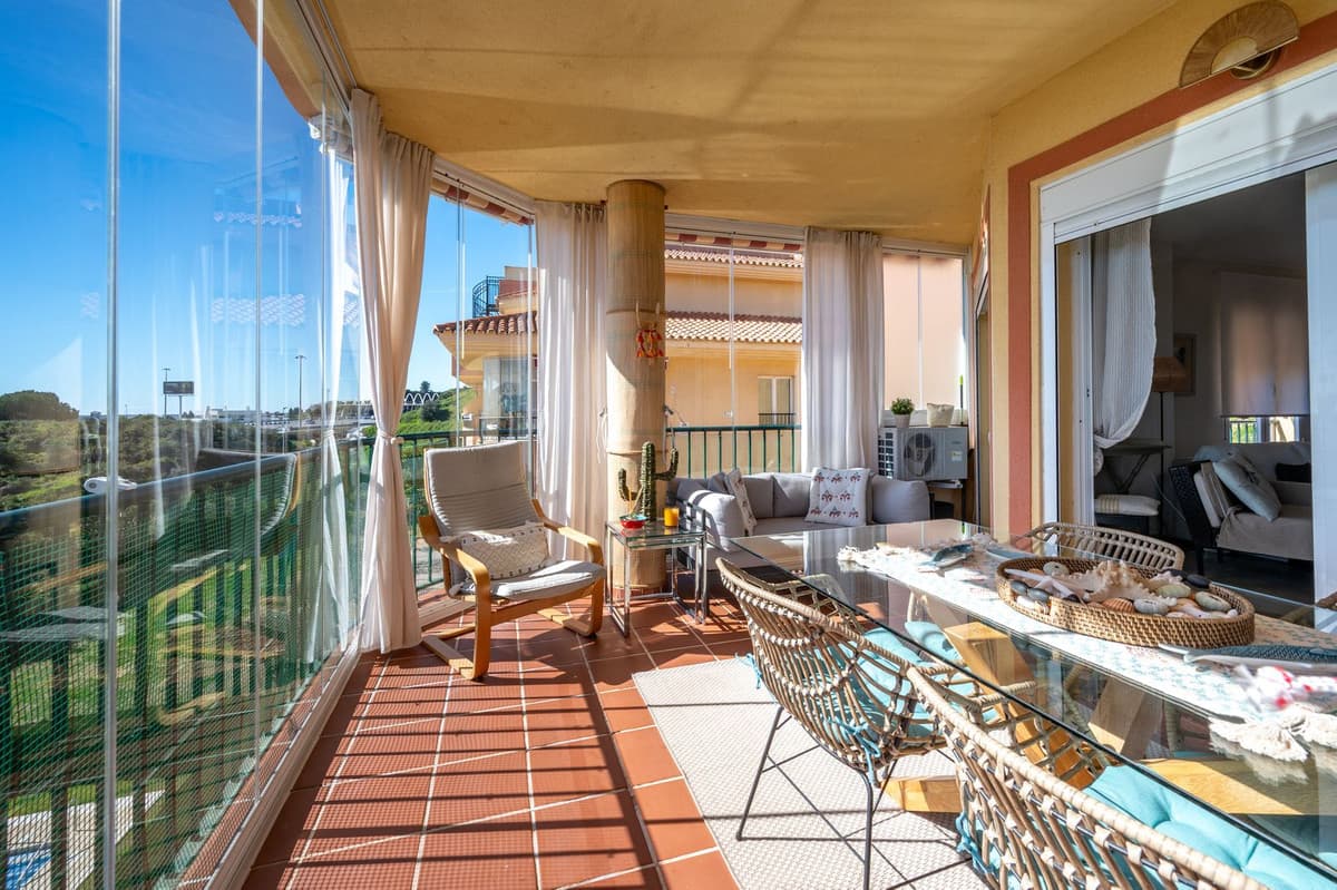 Middle Floor Apartment in Riviera del Sol — photo 9 of 10