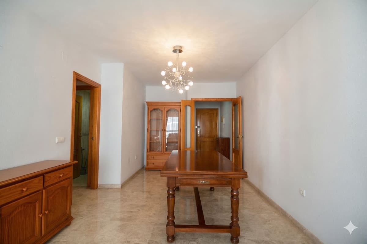 Middle Floor Apartment in Fuengirola — photo 6 of 10