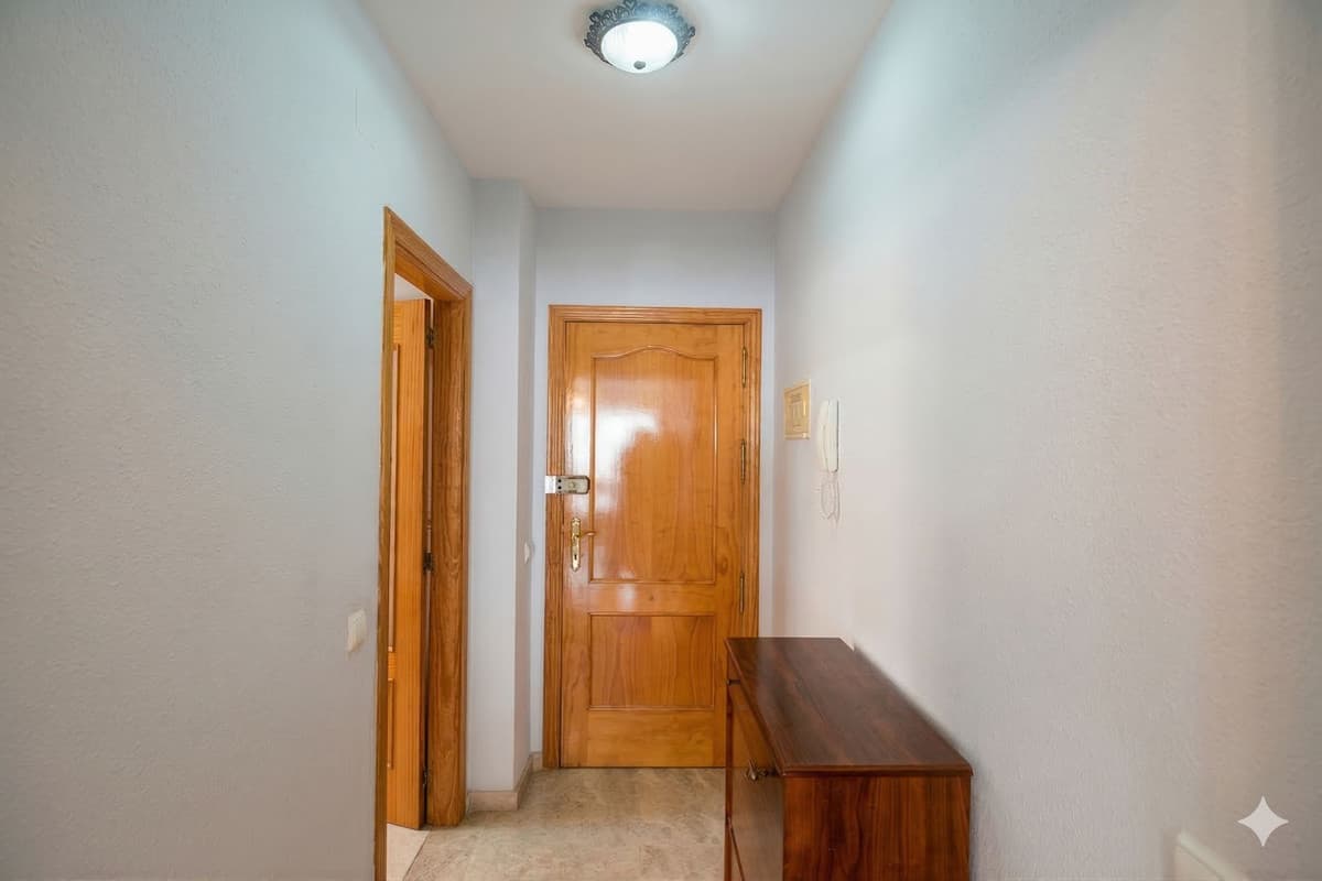 Middle Floor Apartment in Fuengirola — photo 9 of 10