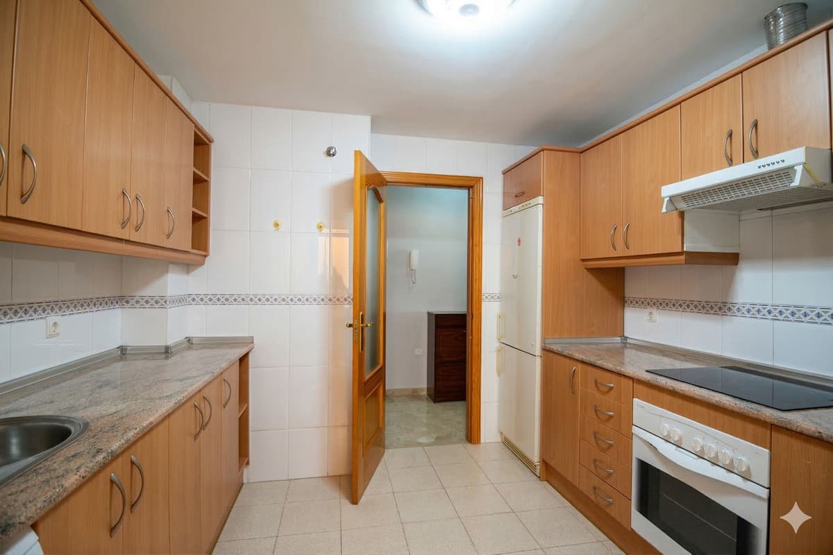 Middle Floor Apartment in Fuengirola — photo 10 of 10