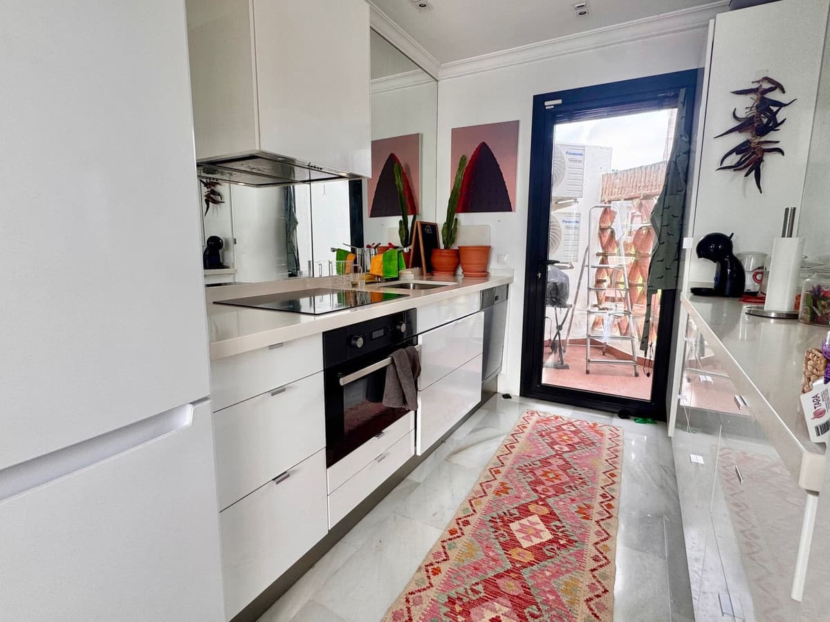 Top Floor Apartment in Calahonda — photo 9 of 10