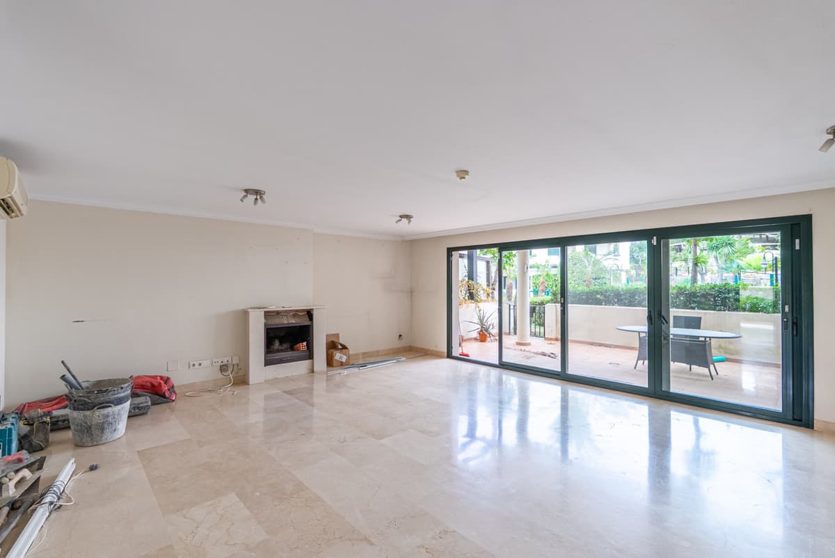 Townhouse in Estepona — photo 7 of 10