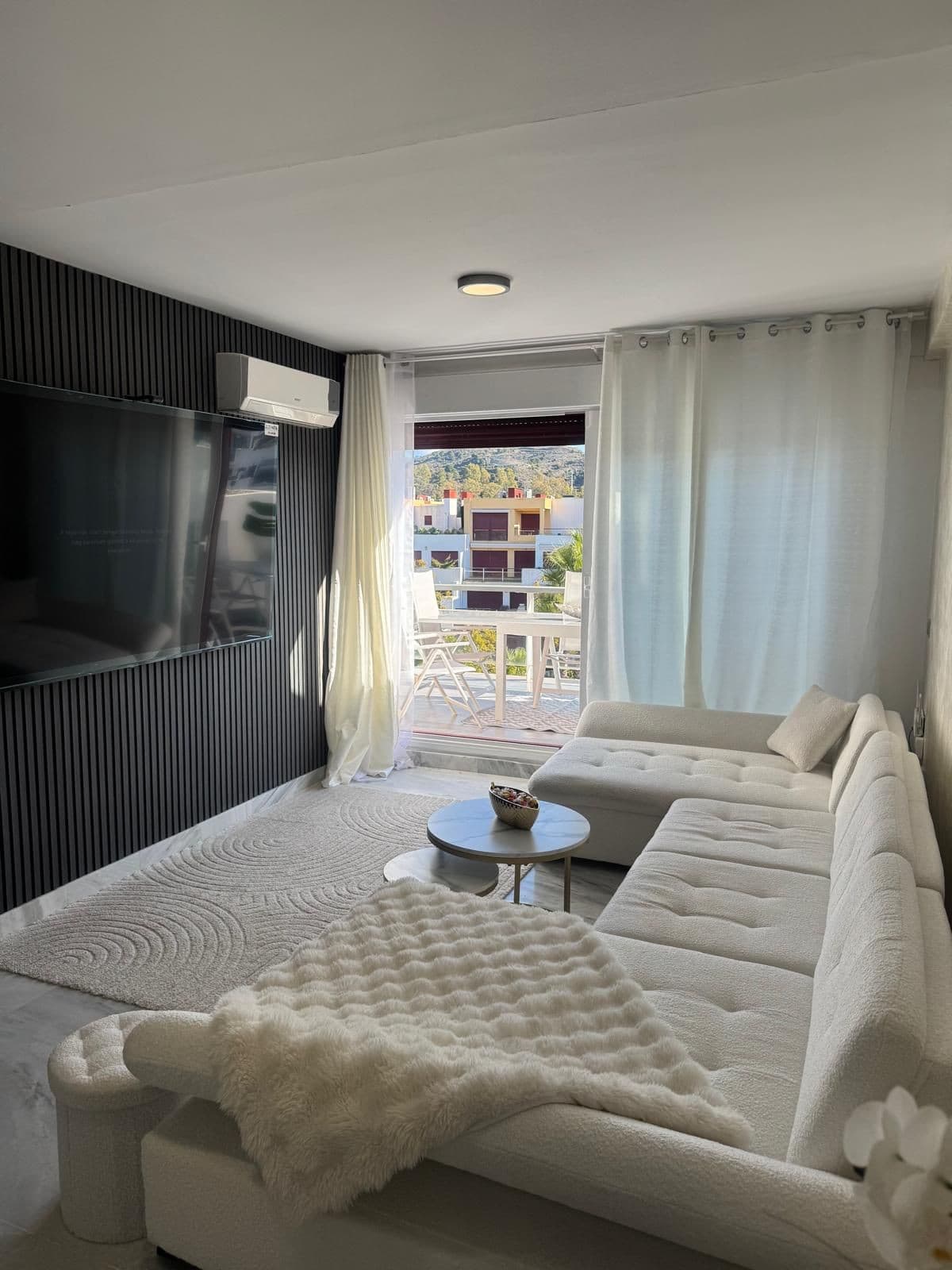 Penthouse Duplex in Benahavís — photo 1 of 10