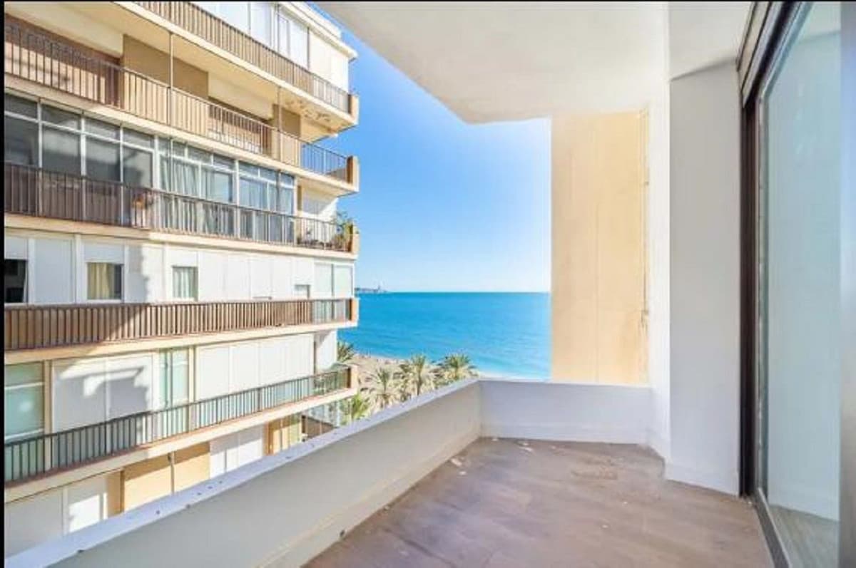 Middle Floor Apartment in Málaga Este — photo 1 of 10