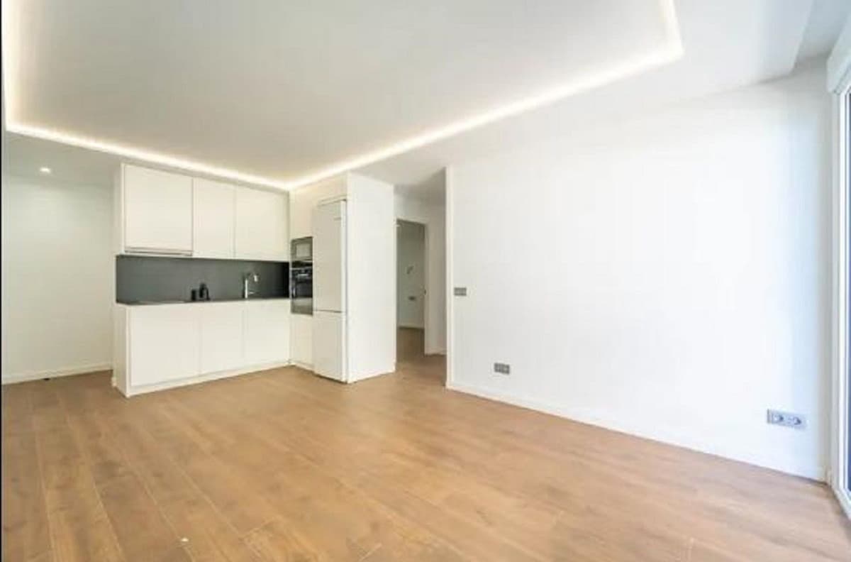 Middle Floor Apartment in Málaga Este — photo 9 of 10