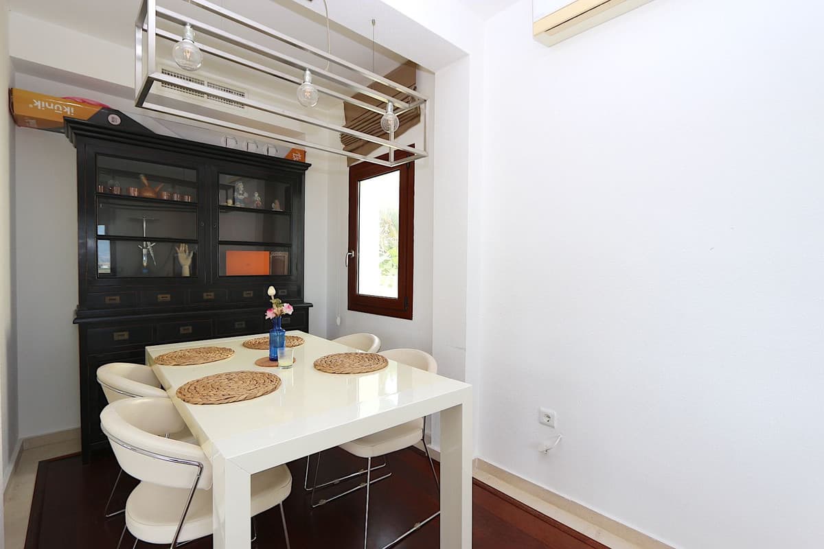 Detached Villa in Cerros del Aguila — photo 6 of 10