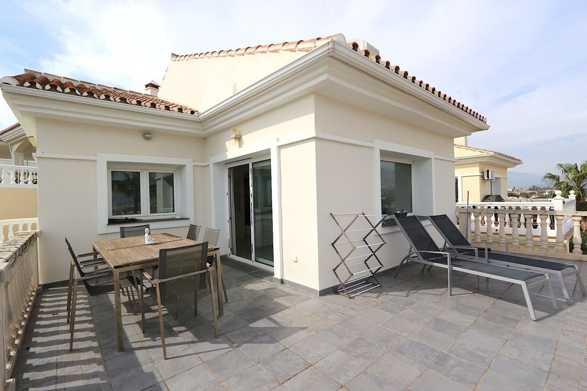 Detached Villa in Cerros del Aguila — photo 9 of 10