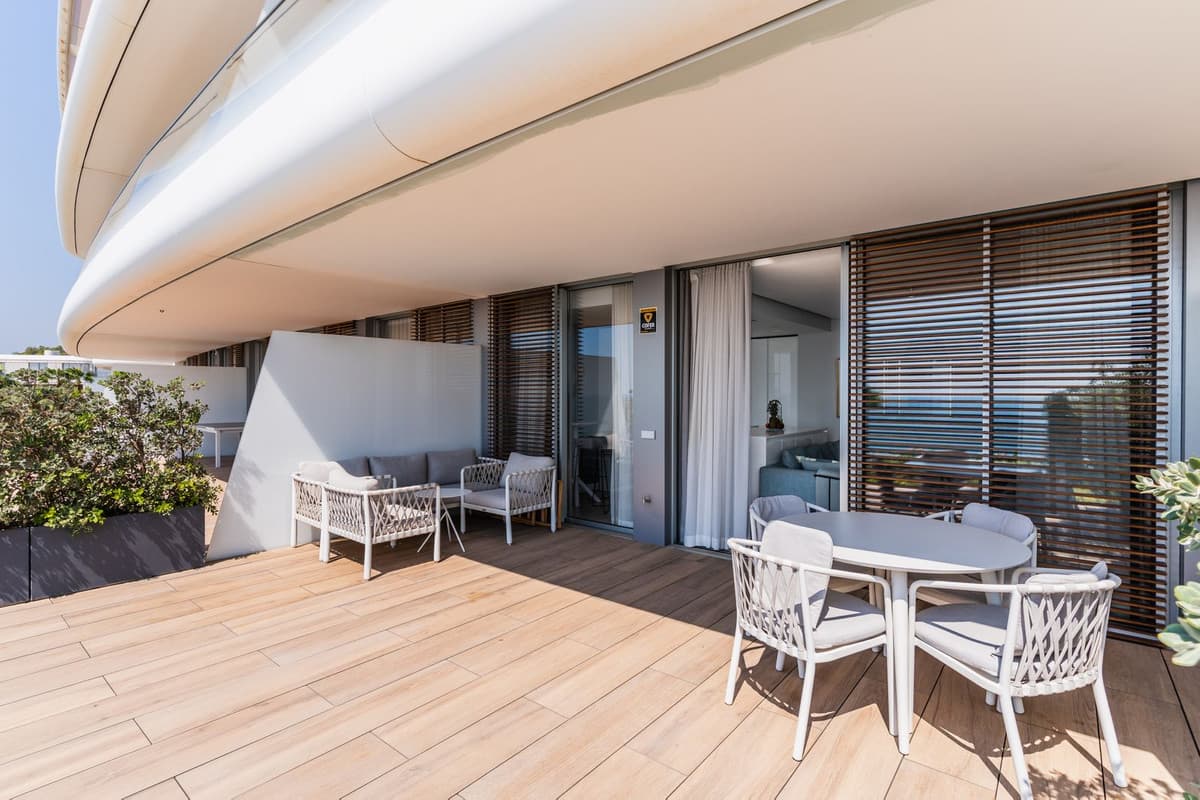 Ground Floor Apartment in Estepona — photo 3 of 10