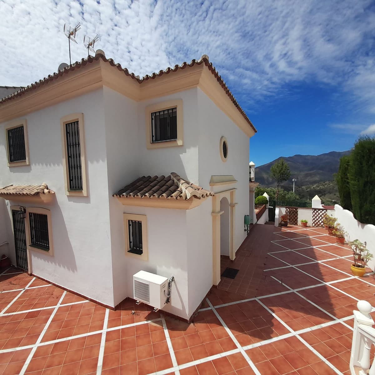 Semi-Detached House in Alhaurin Golf — photo 3 of 10