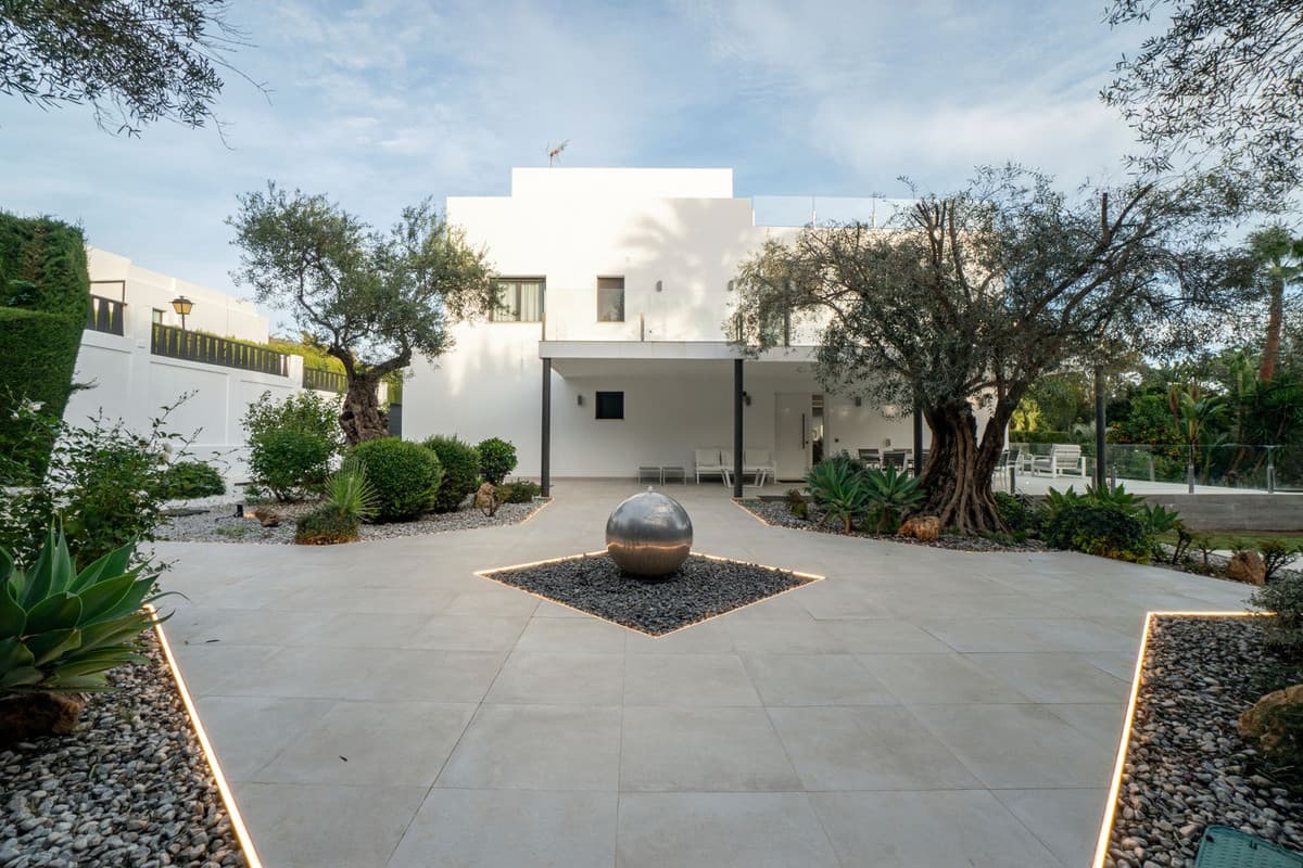 Detached Villa in Nueva Andalucía — photo 9 of 10