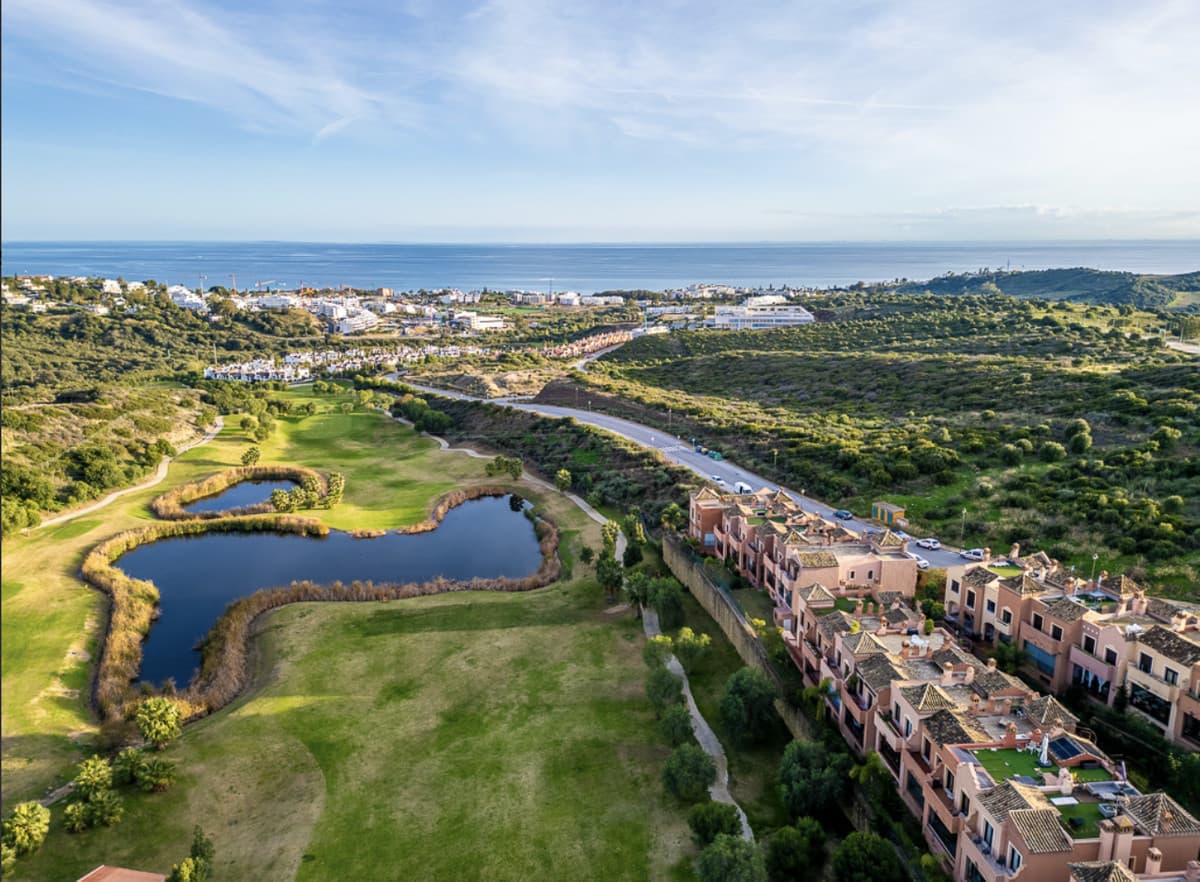 Semi-Detached House in Estepona — photo 1 of 10
