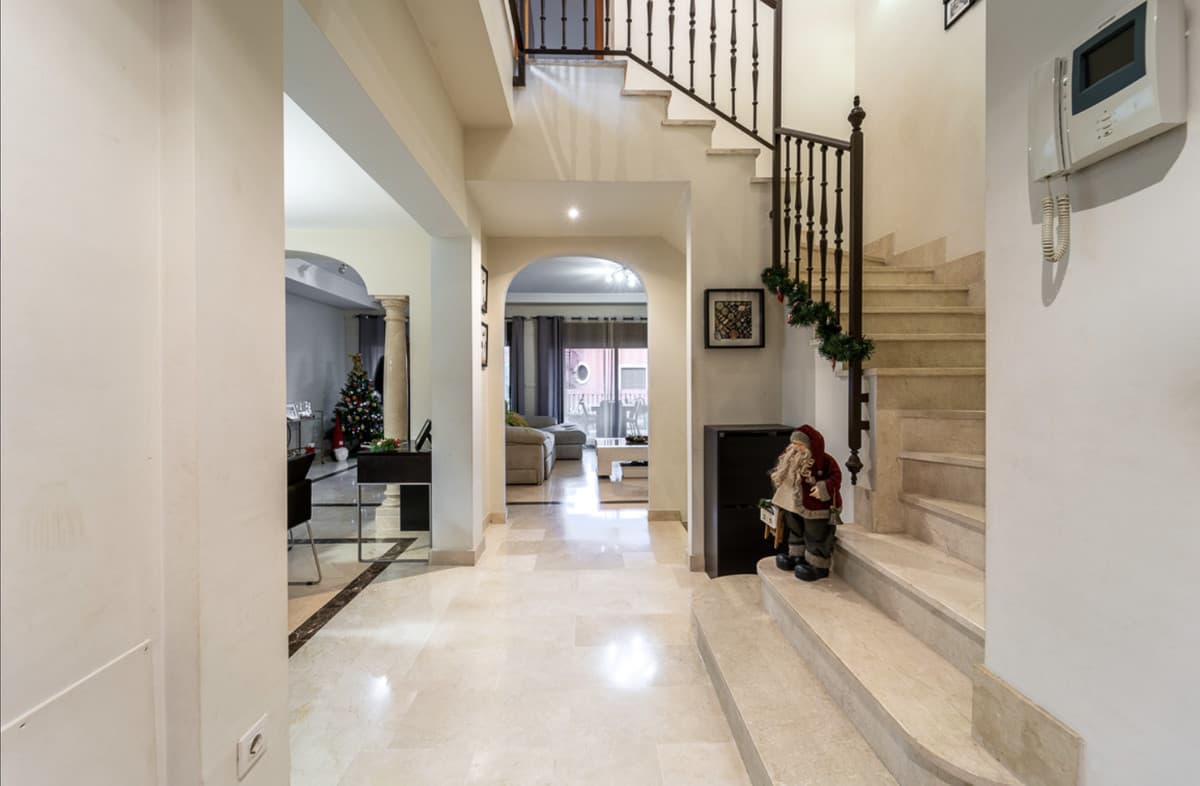 Semi-Detached House in Estepona — photo 3 of 10